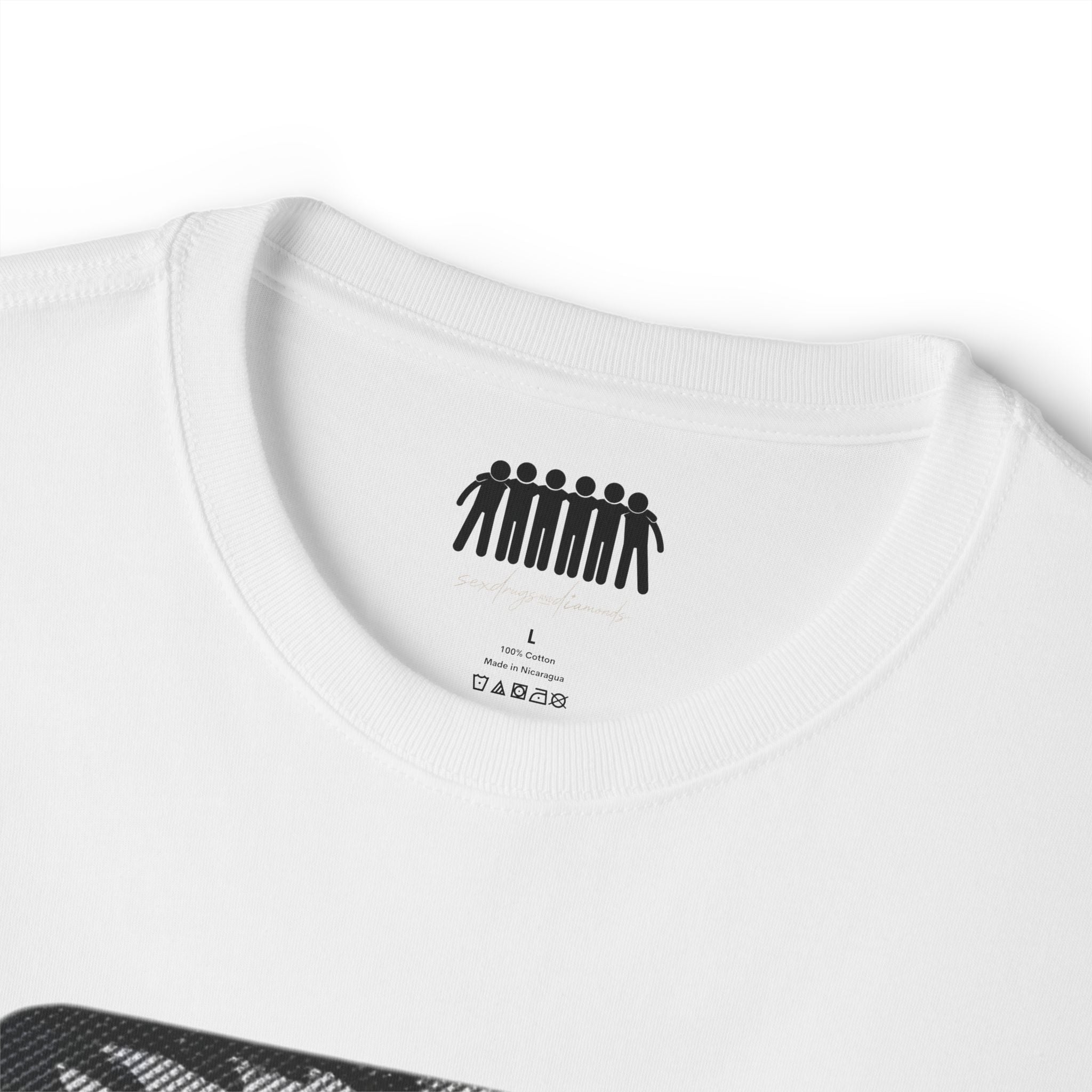 “LOVE+DRUGS.” Oversized Boxy Tee